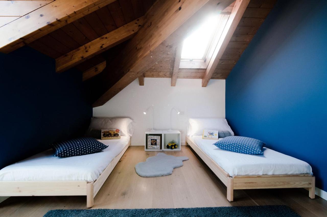 Modern Luxury Attic - BymyhomeinКомо Екстериор снимка