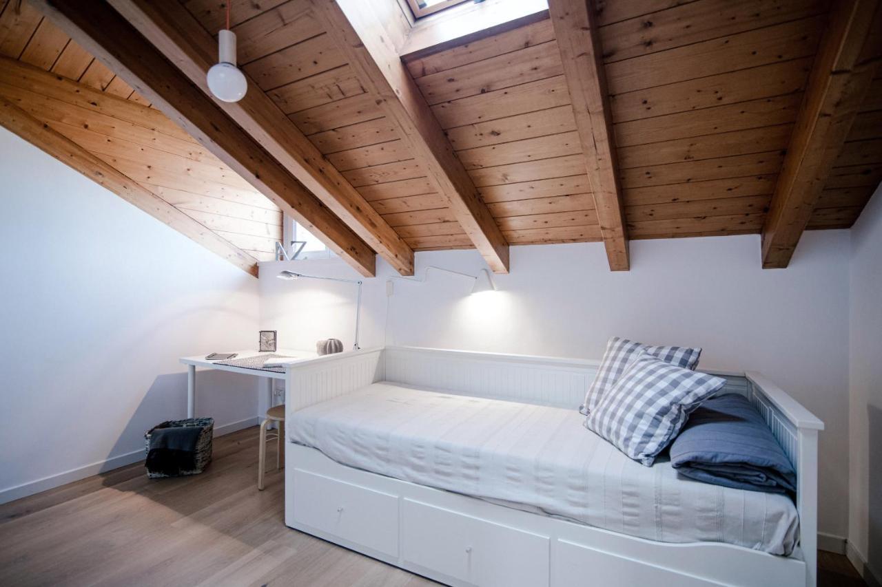 Modern Luxury Attic - BymyhomeinКомо Екстериор снимка